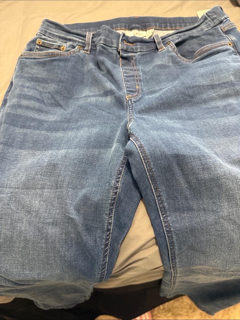 D& Co Women’s Blue Denim Jeans, Denim & Company. - Picture 2 of 6
